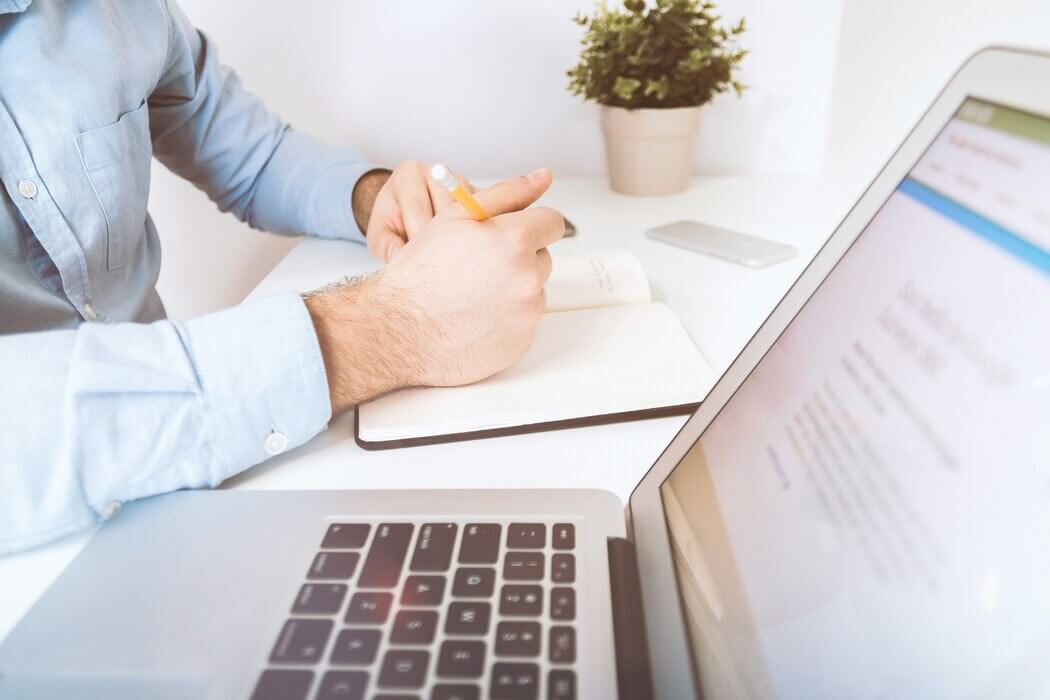 5 Must-Have Items for Your Financial First Aid Kit