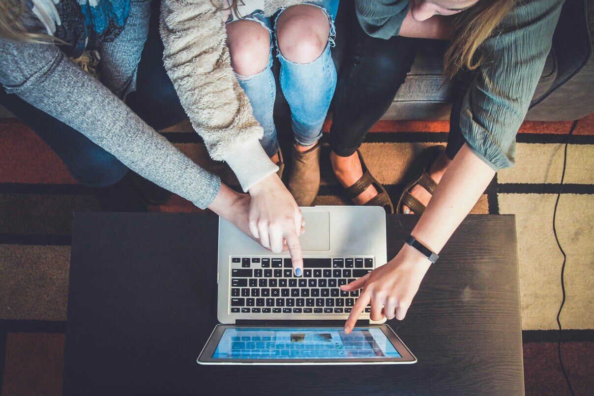 From Piggy Banks to Bank Accounts: Parental Financial Advice for College-Bound Students